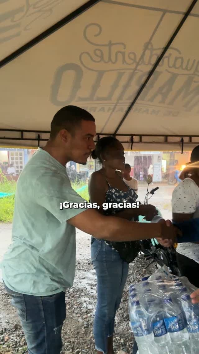 Ayudar también es estar presentes. ❤️ En Quibdó, la solidaridad se convierte en acción. Nuestro equipo humanitario conti
