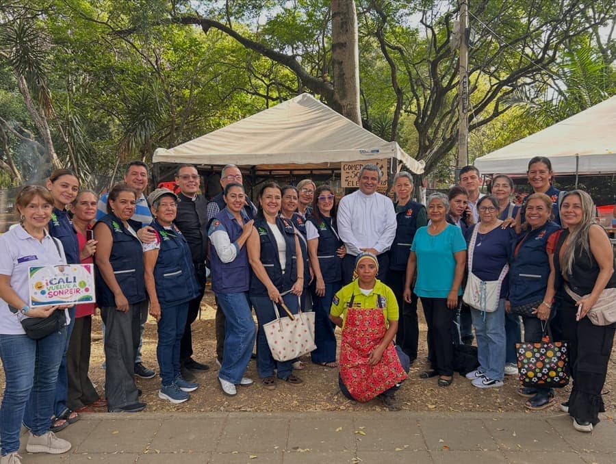 🫶¡La solidaridad también se construye en comunidad! ⛪️La Escuela del Voluntarios Social Católico de la Pastoral Social