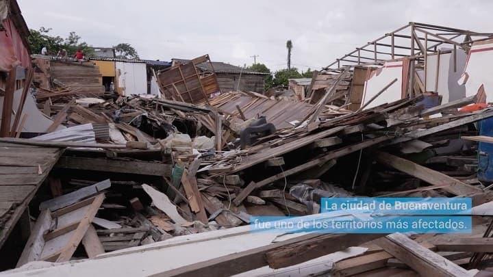 En el barrio Alberto Lleras, de Buenaventura, decenas de familias vieron sus casas caer tras el terremoto de 7.4 grados: